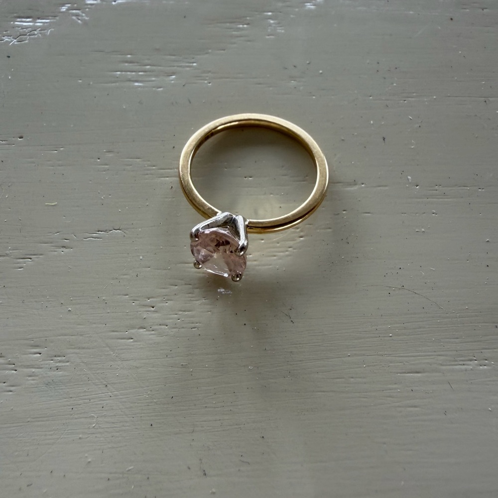 Elegant Yellow Gold Ring with Morganite Pink Stone